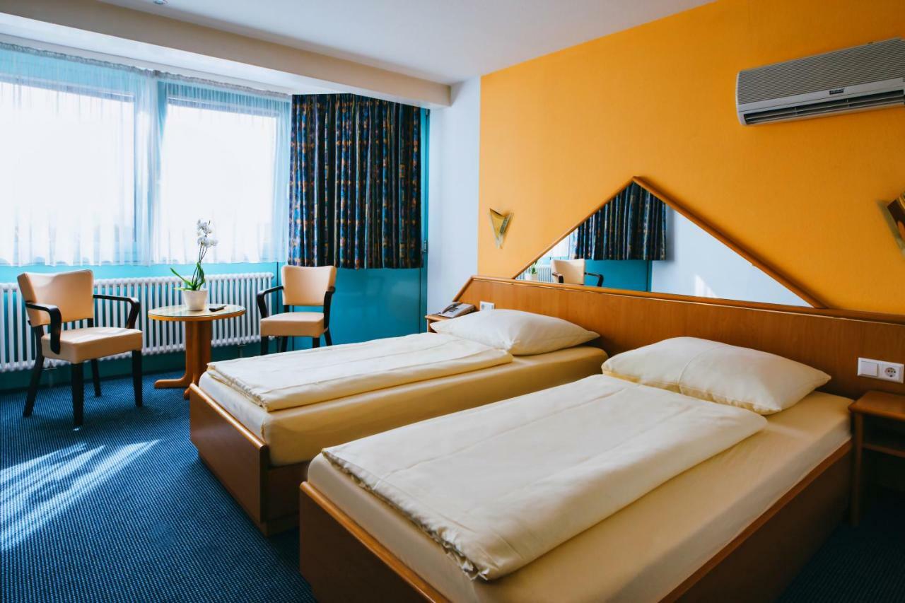 Hotel Central Вайль-на-Рейне Экстерьер фото