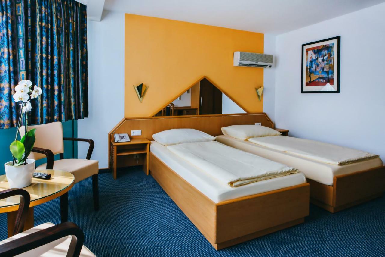 Hotel Central Вайль-на-Рейне Экстерьер фото