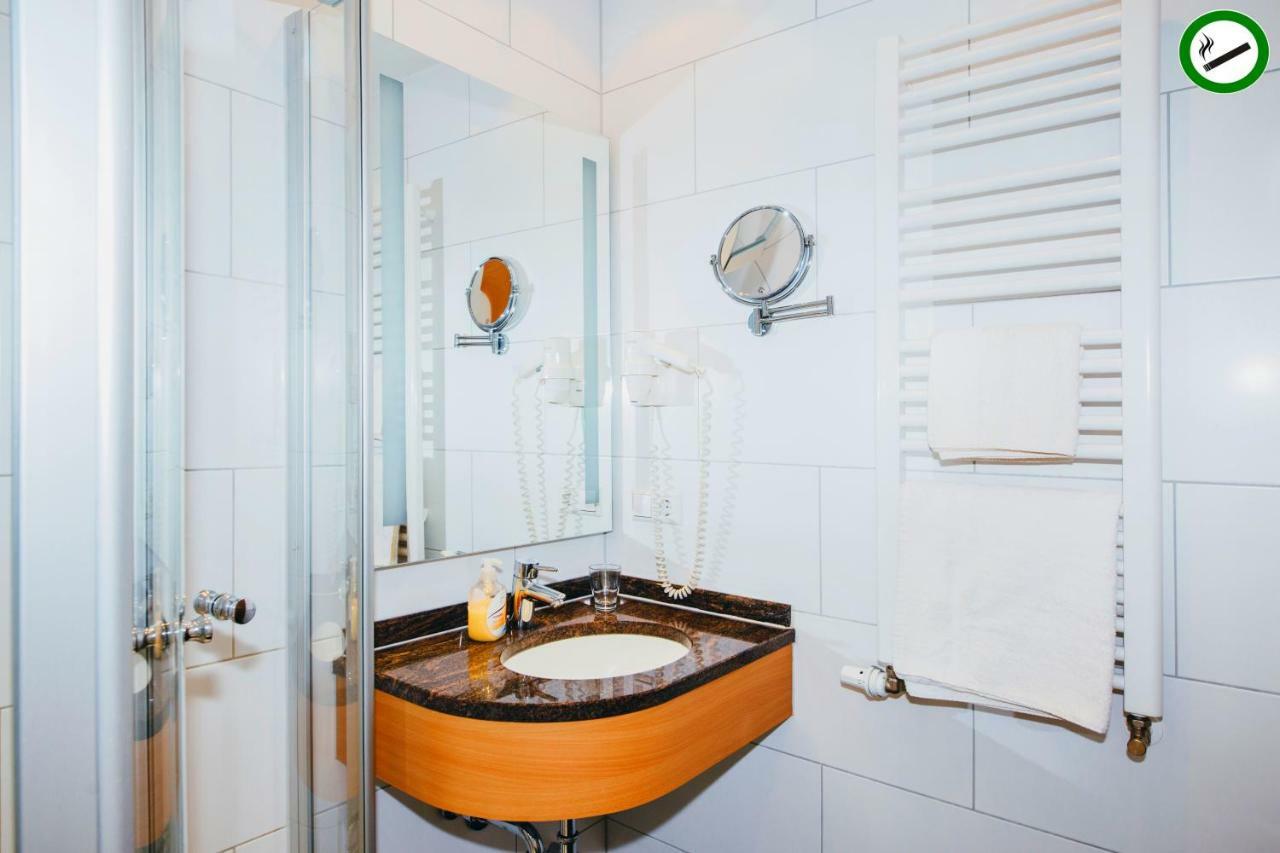 Hotel Central Вайль-на-Рейне Экстерьер фото